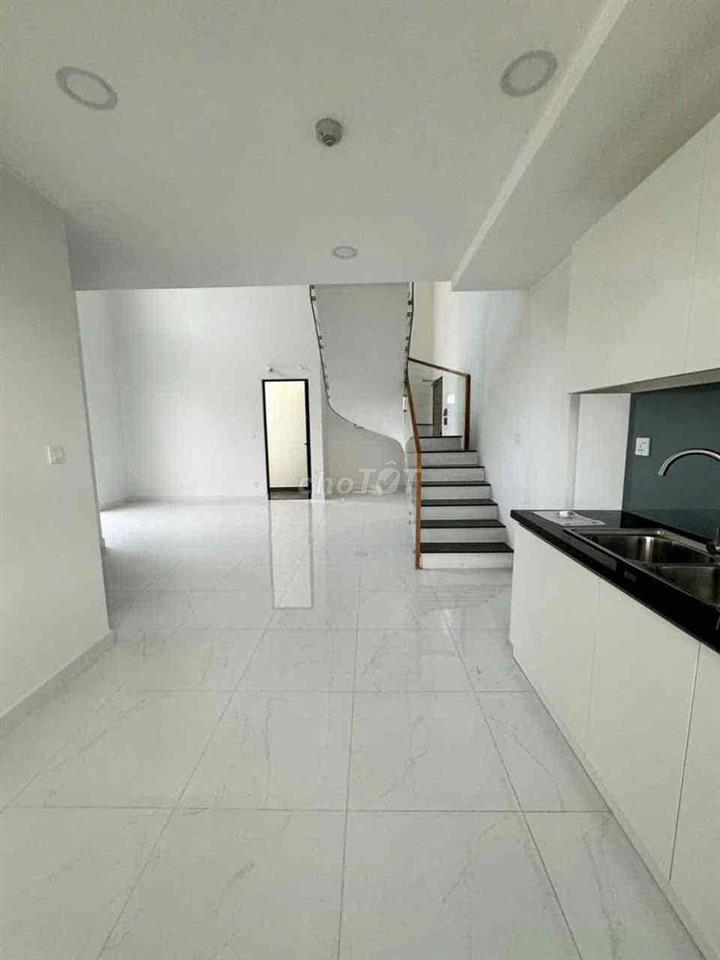 Duplex Pegasuite 2 – 98m² 3PN 2WC – Nhà Trống – 14Tr – Ở Ngay