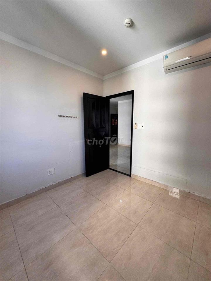 Cho thuê chung cư Mỹ Phúc Q.8 - 2PN 2bancon đầy đủ NT, View Q.1