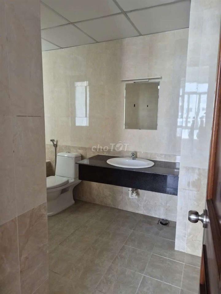 Penthouse 315m2 3 phòng ngủ Cc Giai Việt Samland 854 Tạ Quang Bửu P5Q8
