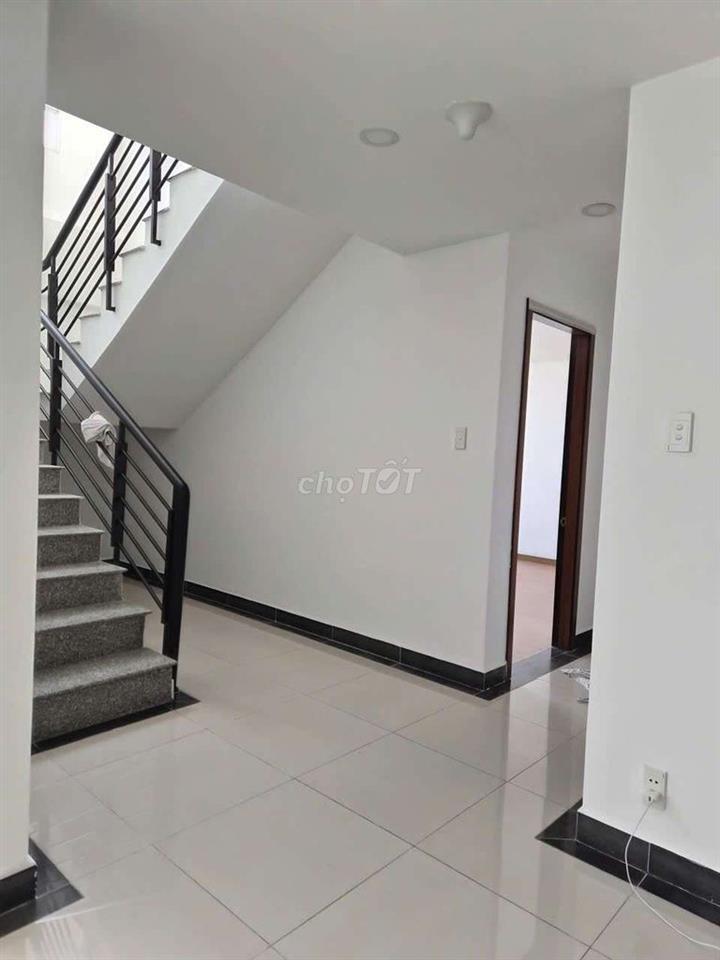 Penthouse 315m2 3 phòng ngủ Cc Giai Việt Samland 854 Tạ Quang Bửu P5Q8