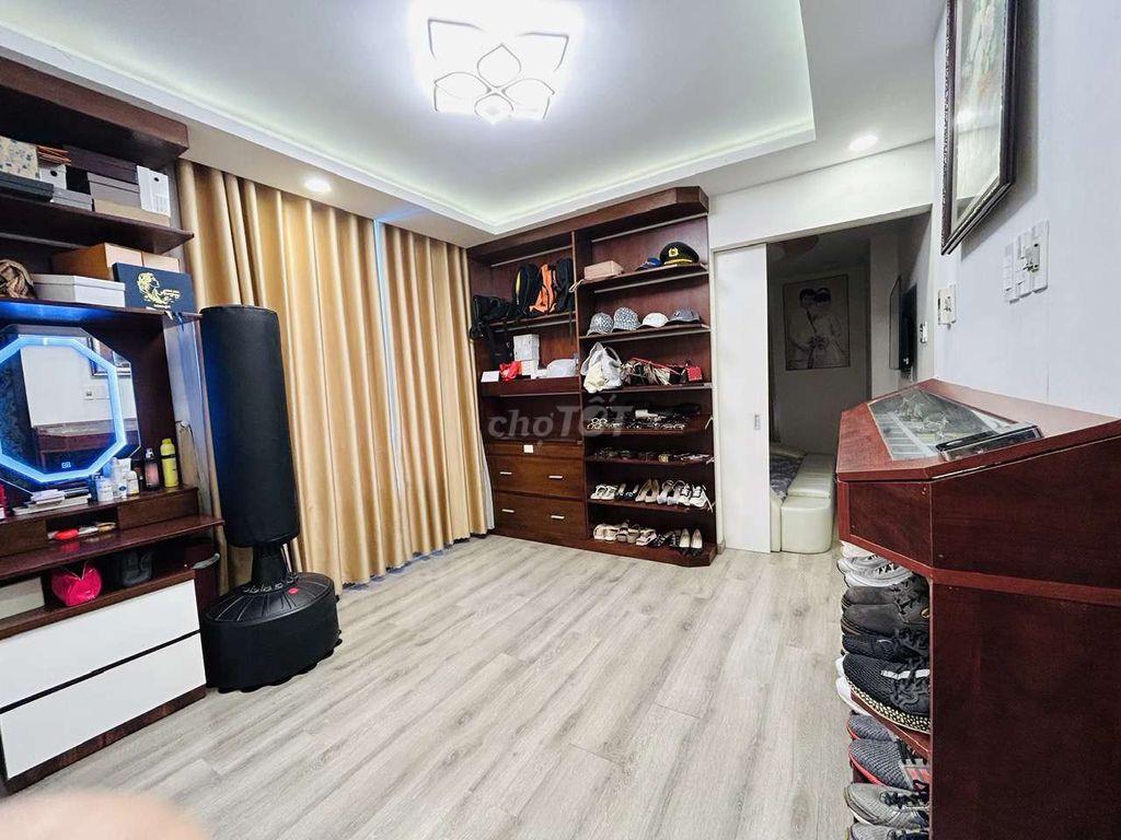 Căn hộ 146m2 3 phòng ngủ Cc Giai việt khu A1.1 854 Tạ Quang Bửu P5Q8