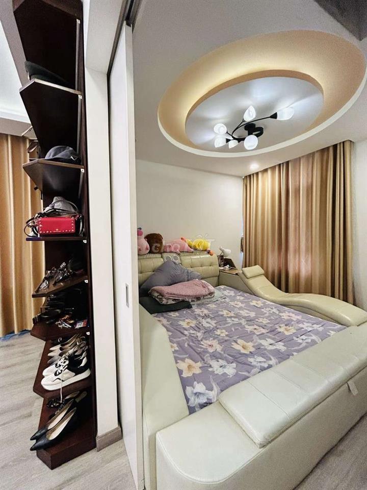 Căn hộ 146m2 3 phòng ngủ Cc Giai việt khu A1.1 854 Tạ Quang Bửu P5Q8