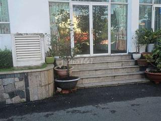 Bán căn góc tầng trệt 115m2 3 phòng ngủ 2 phòng vệ sinh