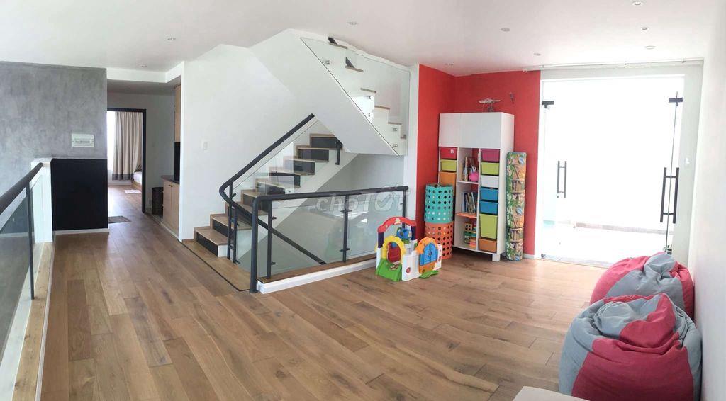 Bán Penthouse căn góc 387m2 Cc Giai Việt lô B1