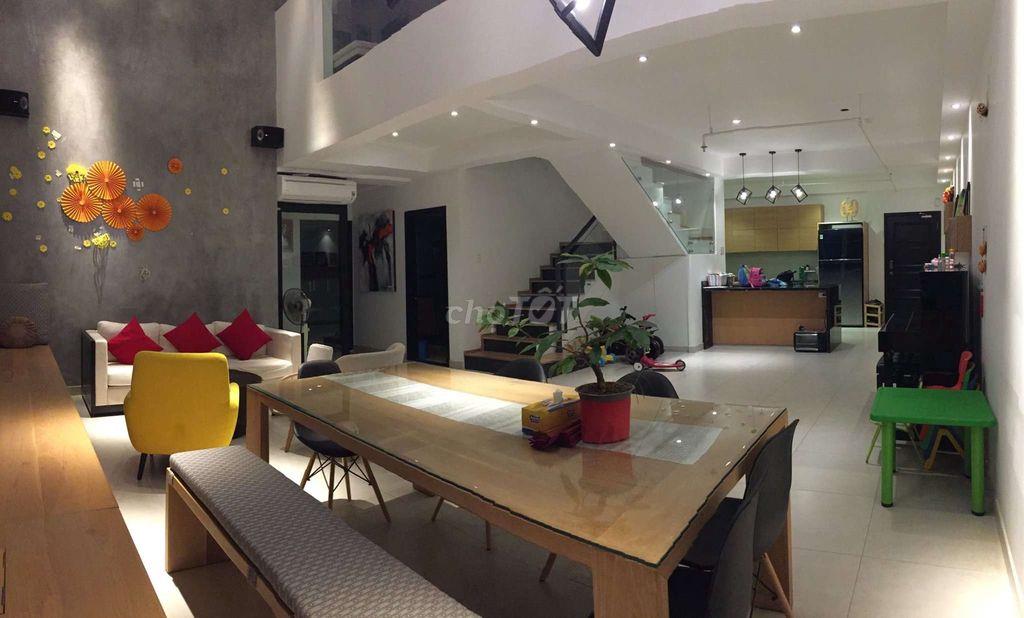 Bán Penthouse căn góc 387m2 Cc Giai Việt lô B1