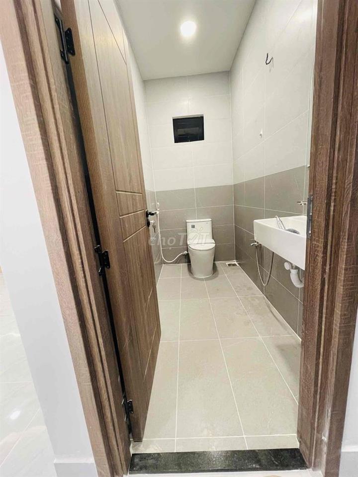 CẦN BÁN GẤP CĂN HỘ CHUNG CƯ PHÚ LỢI D2 - Thang bộ lầu 4
