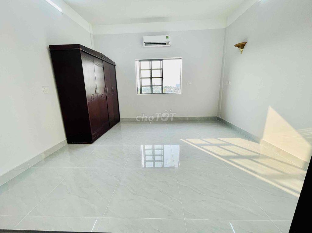 CẦN BÁN GẤP CĂN HỘ CHUNG CƯ PHÚ LỢI D2 - Thang bộ lầu 4