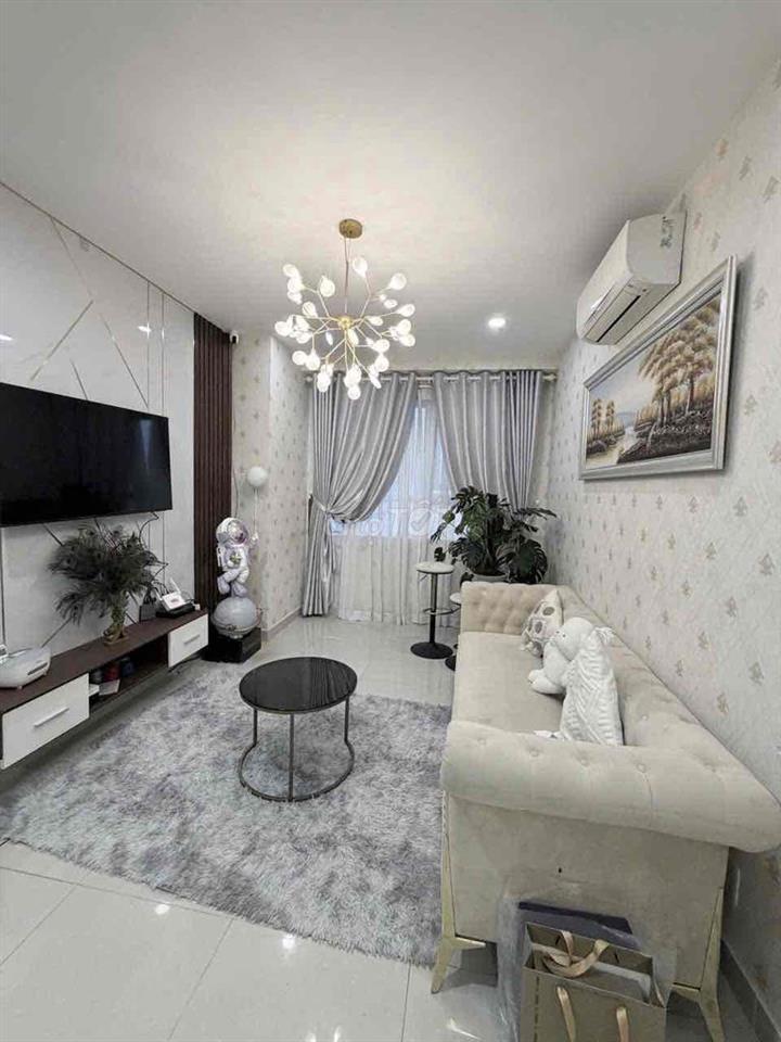 Căn hộ cao cấp trung tâm quận 8, sát Parcmall