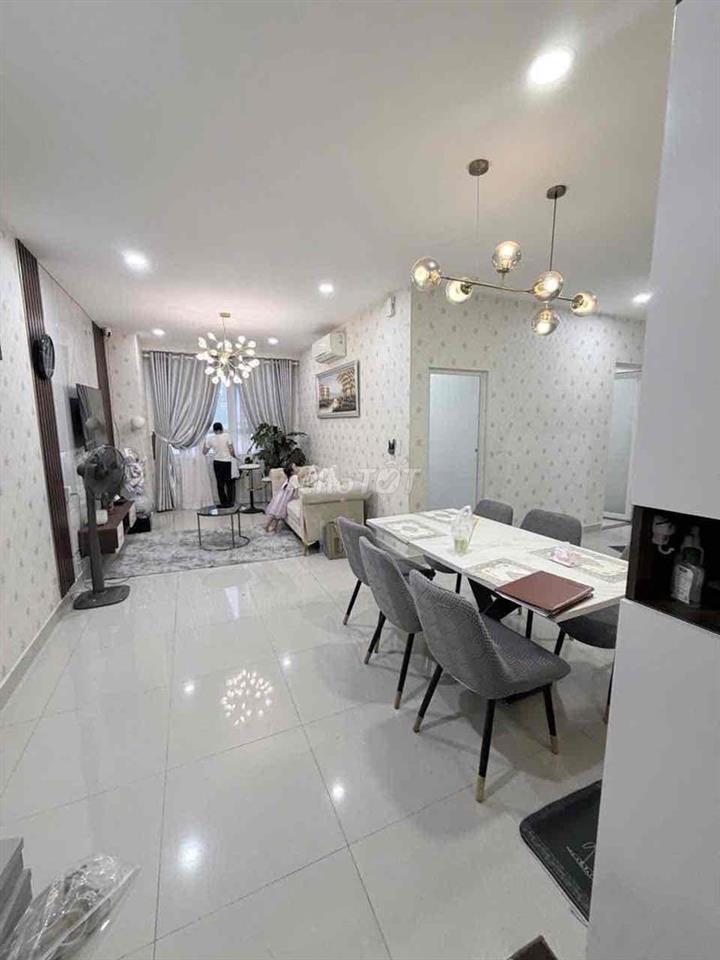 Căn hộ cao cấp trung tâm quận 8, sát Parcmall