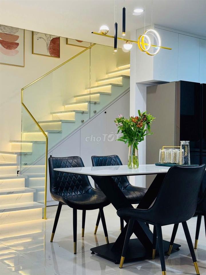 Căn Duplex góc, full nội thất có sổ Phú Đông Sky Garden 3pn2wc 104m2