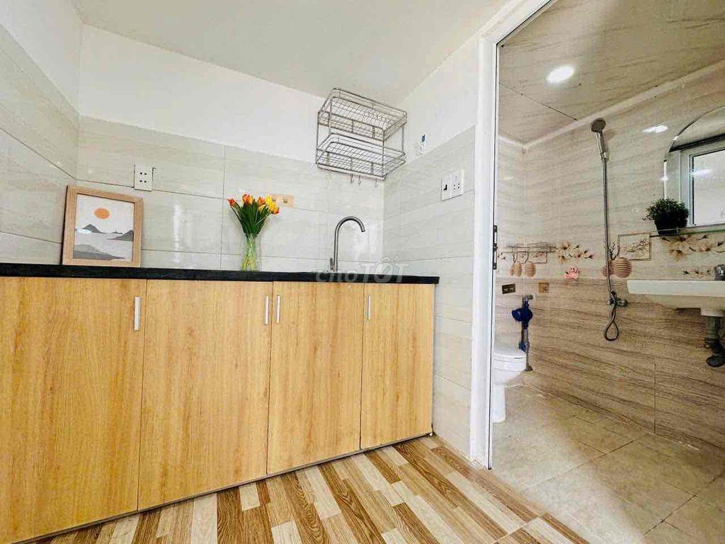 Duplex gác cao cửa sổ thoáng mát-Ngay cầu Chữ Y