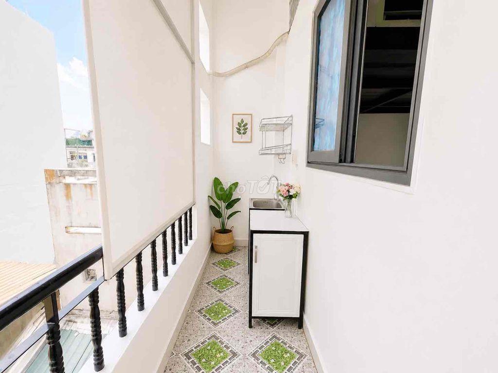 Duplex ban công tách bếp -Ngay cầu Chữ Y