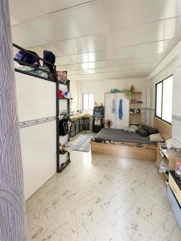 Phòng gác đủ nội thất, cầu Tân Thuận thoáng rộng 25m2 cửa sổ, gần Q4