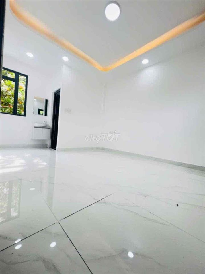 KHAI TRƯỜNG NHÀ NGUYÊN CĂN CHO THUÊ hai nhà vệ sinh GẦN CẦU CHỮ Y