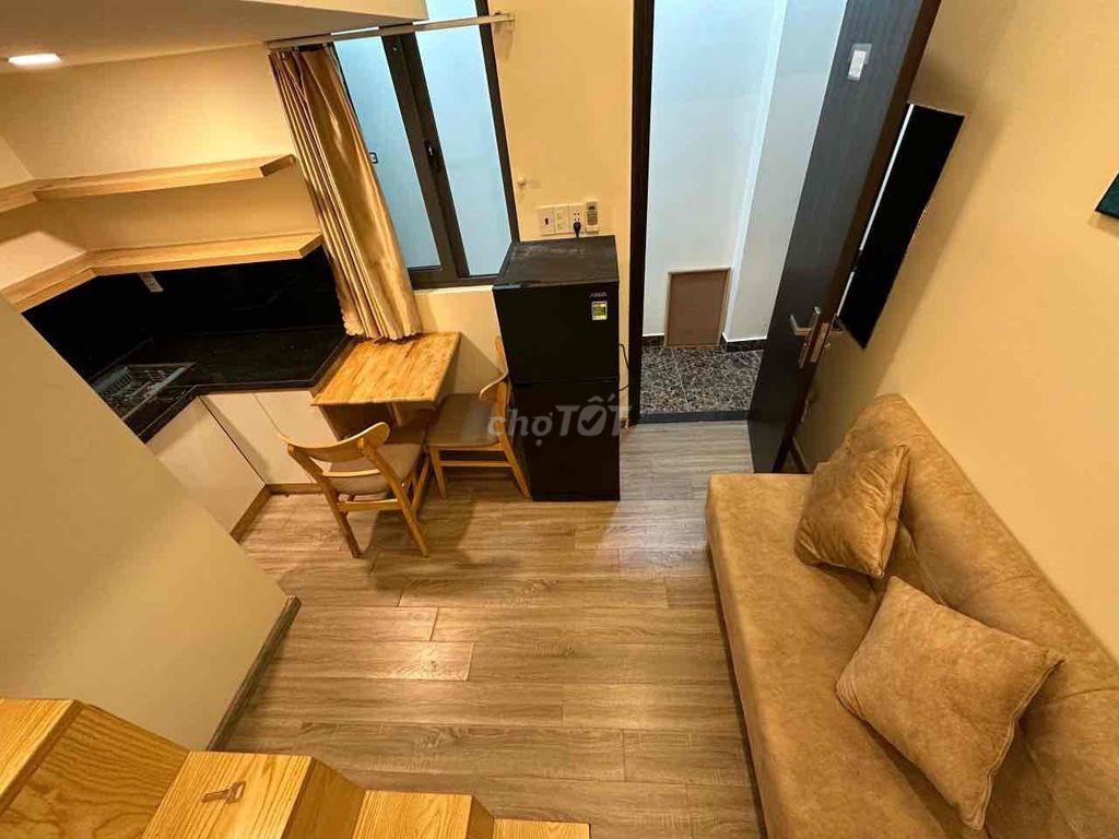 Phòng mới có gác thang máy quận 4 rộng 30m2 - thoáng gần NTTU, ULAW