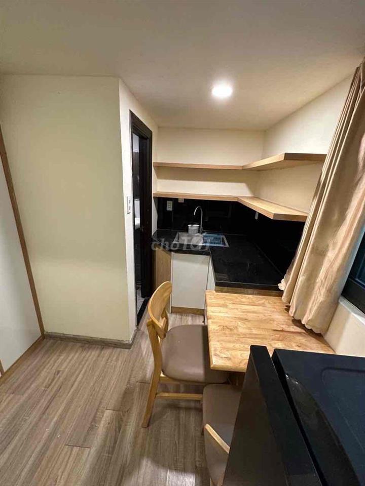 Phòng mới có gác thang máy quận 4 rộng 30m2 - thoáng gần NTTU, ULAW
