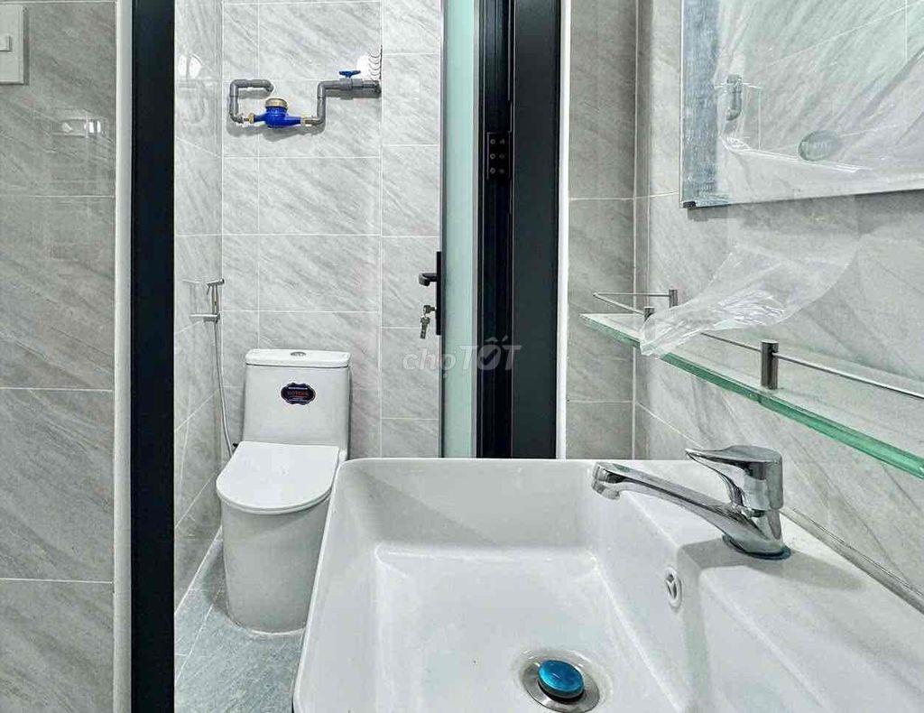 PHÒNG GÁC MỚI XÂY GẦN CẦU NGUYỄN VĂN CỪ THOÁNG, MÁT GẦN QUẬN 1, QUẬN 5