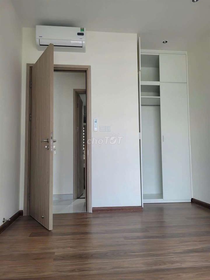SHARE 1 phòng mới toanh, đủ tiện nghi , giá hợp lý
