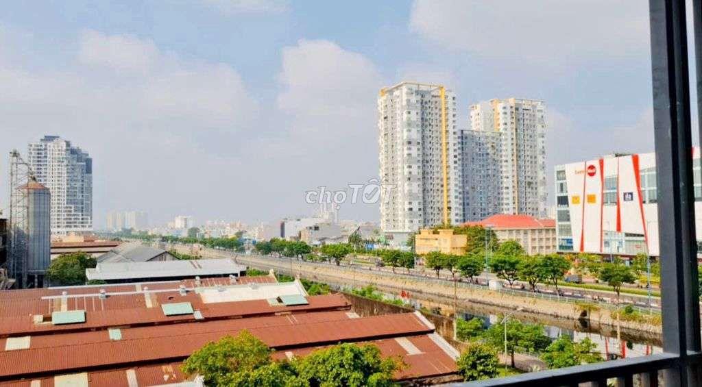 cho thuê căn 3 phòng ngủ giá rẻ bên Aurora 