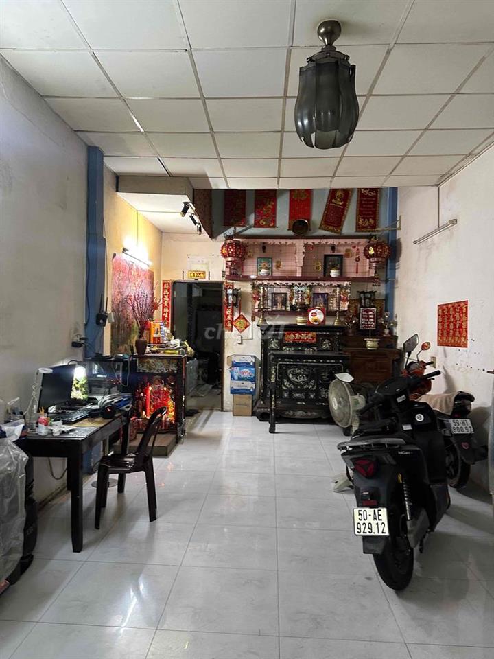 Bán nhà mặt tiền đường Hùng Vương