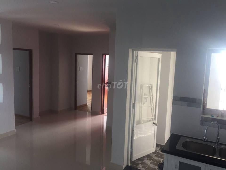 Chính chủ cho  thuê căn hộ lầu 4, 95m2, 3PN, 2WC, 1 balcon, 1 sân phơi