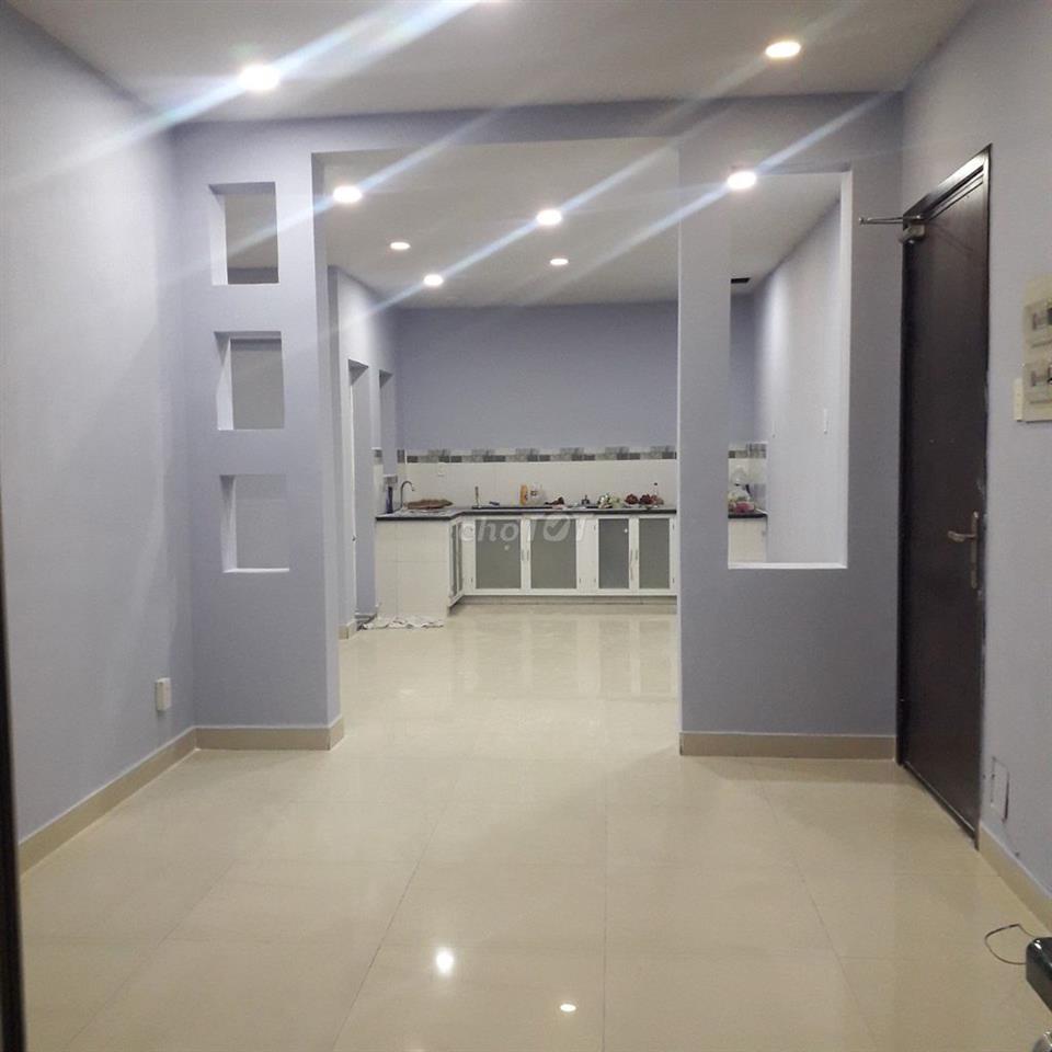 Chính chủ cho  thuê căn hộ lầu 4, 95m2, 3PN, 2WC, 1 balcon, 1 sân phơi
