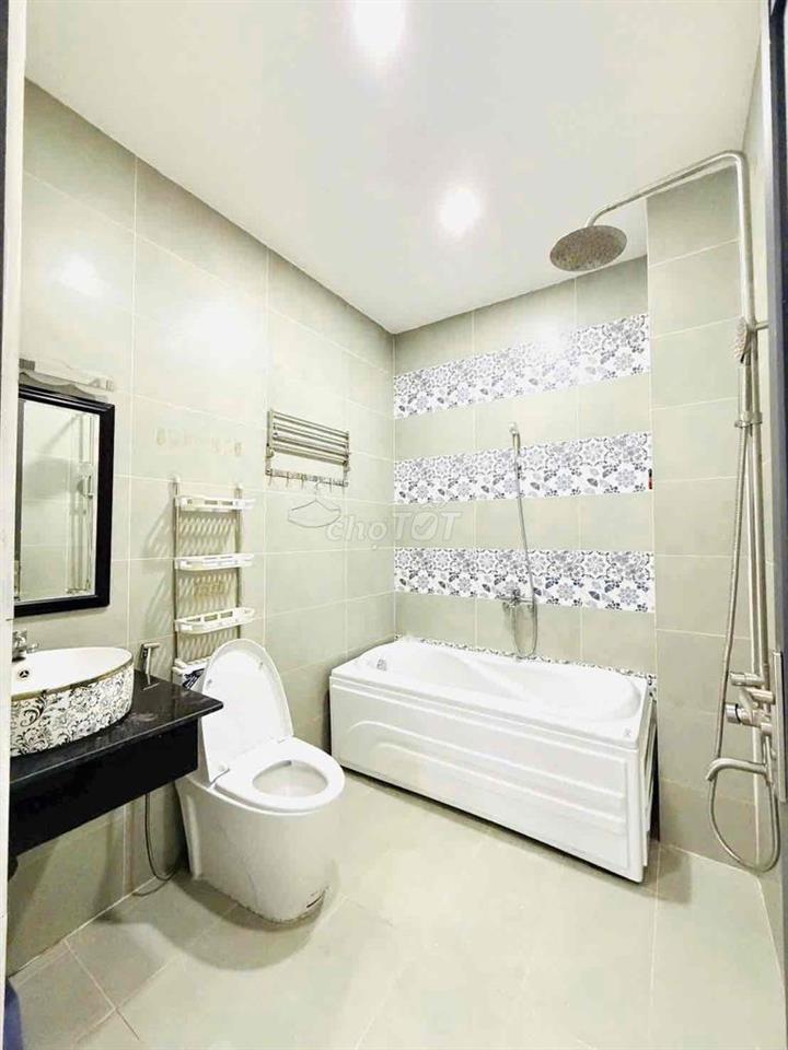 🛑Nhà mới đẹp, 3 tầng (4.3x10m), sổ đẹp, hẻm 3.5m Âu Dương Lân