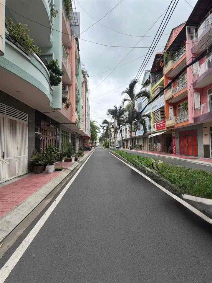 🛑Nhà 4 tầng, sát bên Trung tâm thương mại Parc Mall- khu Cao Lỗ
