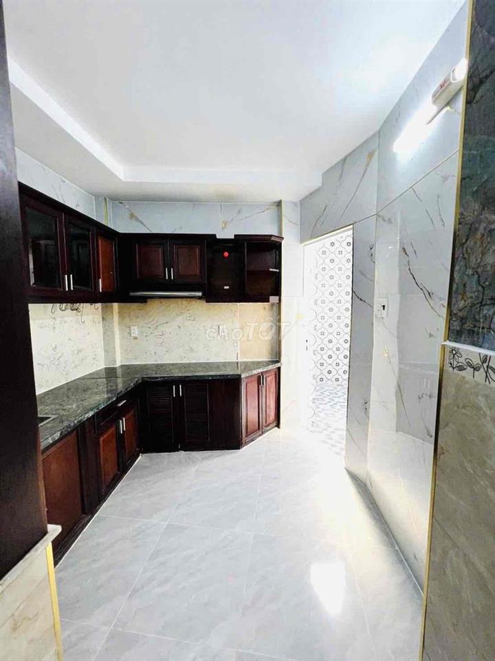 NHÀ 5 TẦNG, 74m2 đất, SAU MẶT TIỀN PHẠM THẾ HIỂN P4