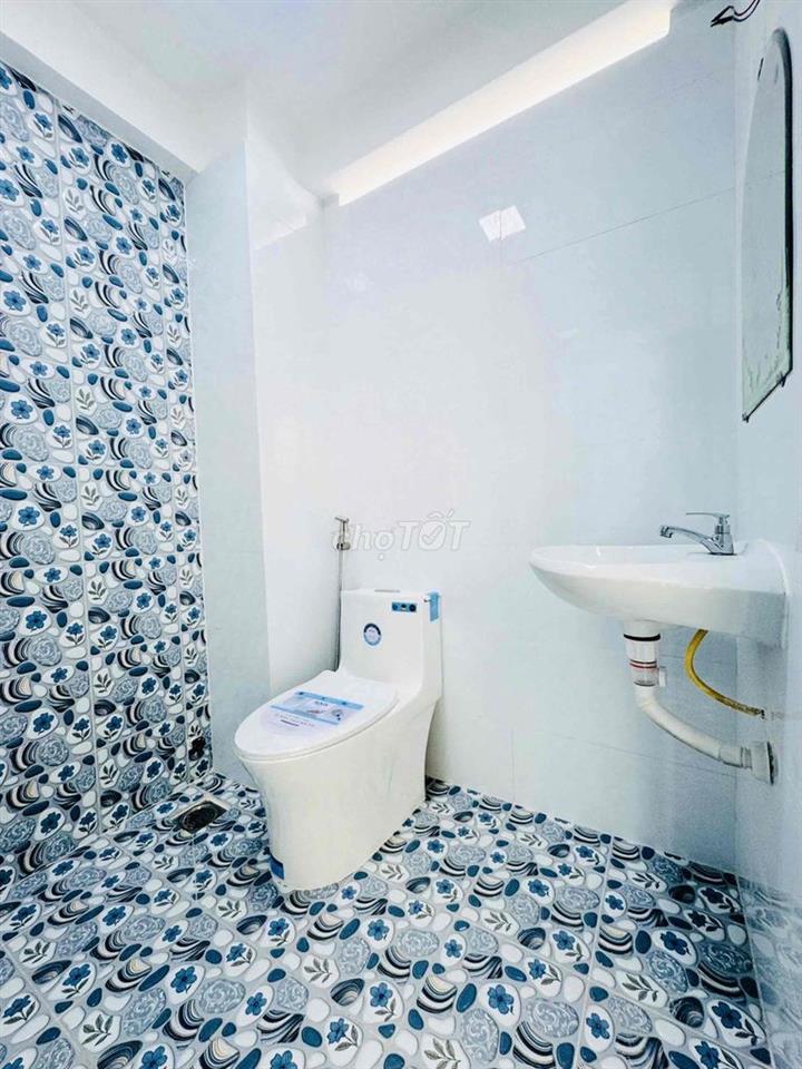 NHÀ 4 TẦNG,  HẺM 4m – CÁCH MT HƯNG PHÚ CHỈ 30M