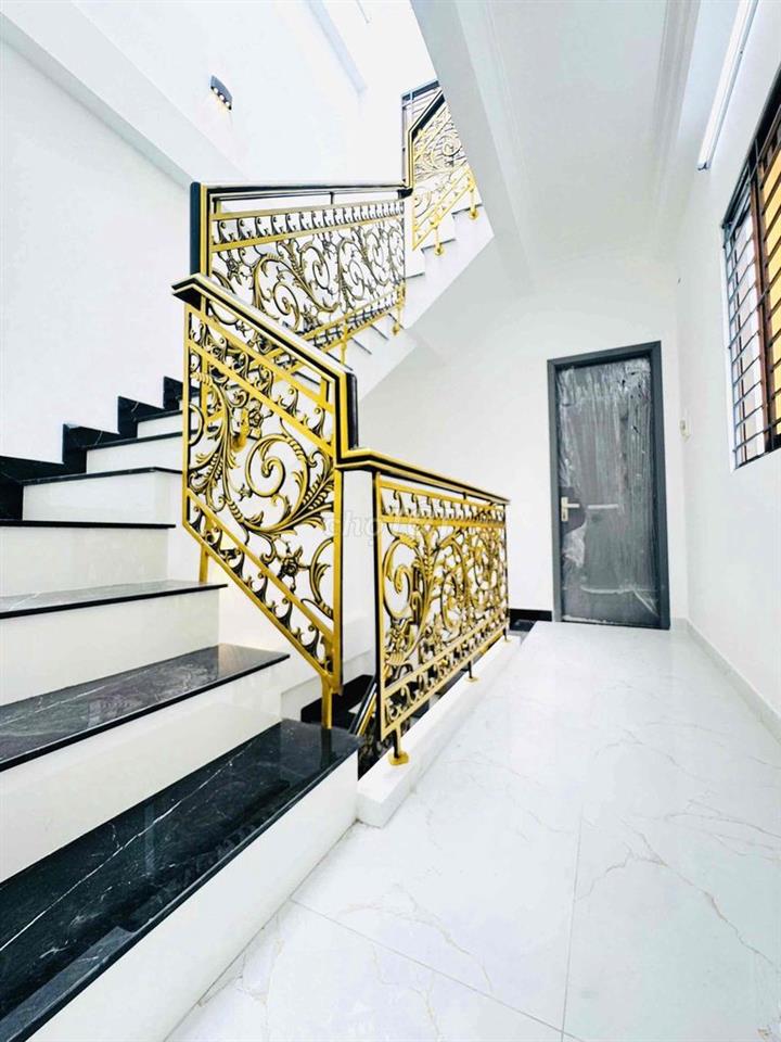 NHÀ 4 TẦNG,  HẺM 4m – CÁCH MT HƯNG PHÚ CHỈ 30M
