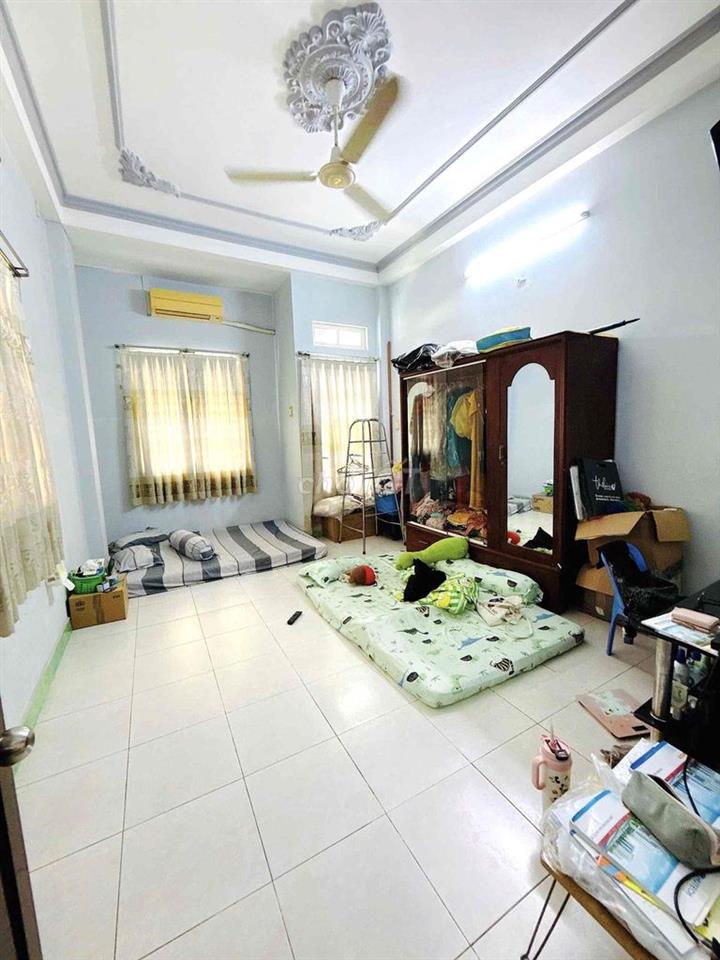 NHÀ HẺM 4m, xây 4  TẦNG, Dt đẹp (4x15m), nở hậu, gần MT Dương Bá Trạc