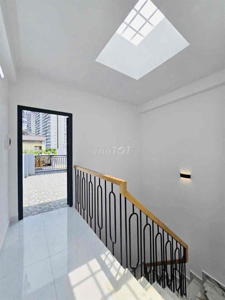 NHÀ MỚI 100% – 4 TẦNG – HẺM THÔNG – CÁCH 2 CĂN RA HẺM Ô TÔ – NGUYỄN DU