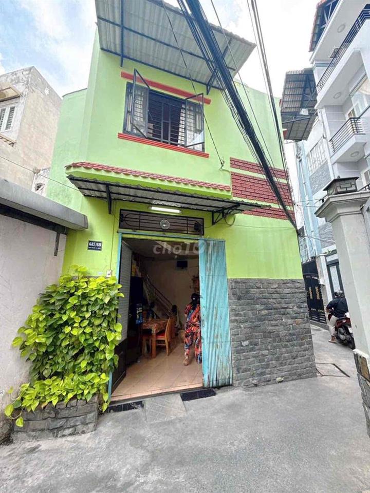 NHÀ HẺM RỘNG, SAU LƯNG MẶT TIỀN 653/ PHẠM THẾ HIỂN, P4, Q8