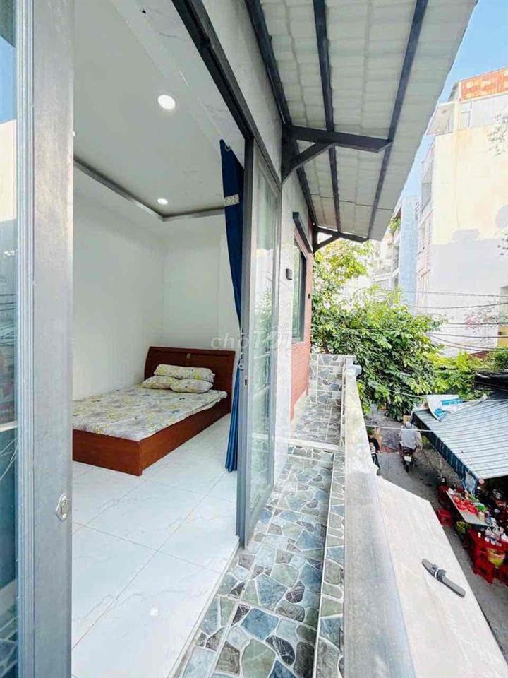 Nhà Dtích lớn 75 m2 đất (5.2x14m),hẻm rộng 6 mét, Âu Dương Lân P3 Q8