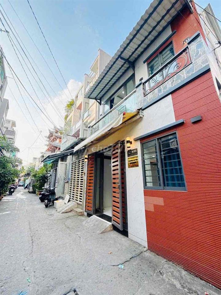 Nhà Dtích lớn 75 m2 đất (5.2x14m),hẻm rộng 6 mét, Âu Dương Lân P3 Q8