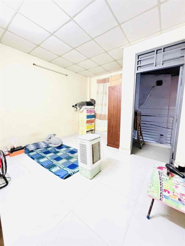 NHÀ VỊ TRÍ ĐẸP 28/DƯƠNG BÁ TRẠC, trệt, lửng, lầu (4x10m), P.2, QUẬN 8