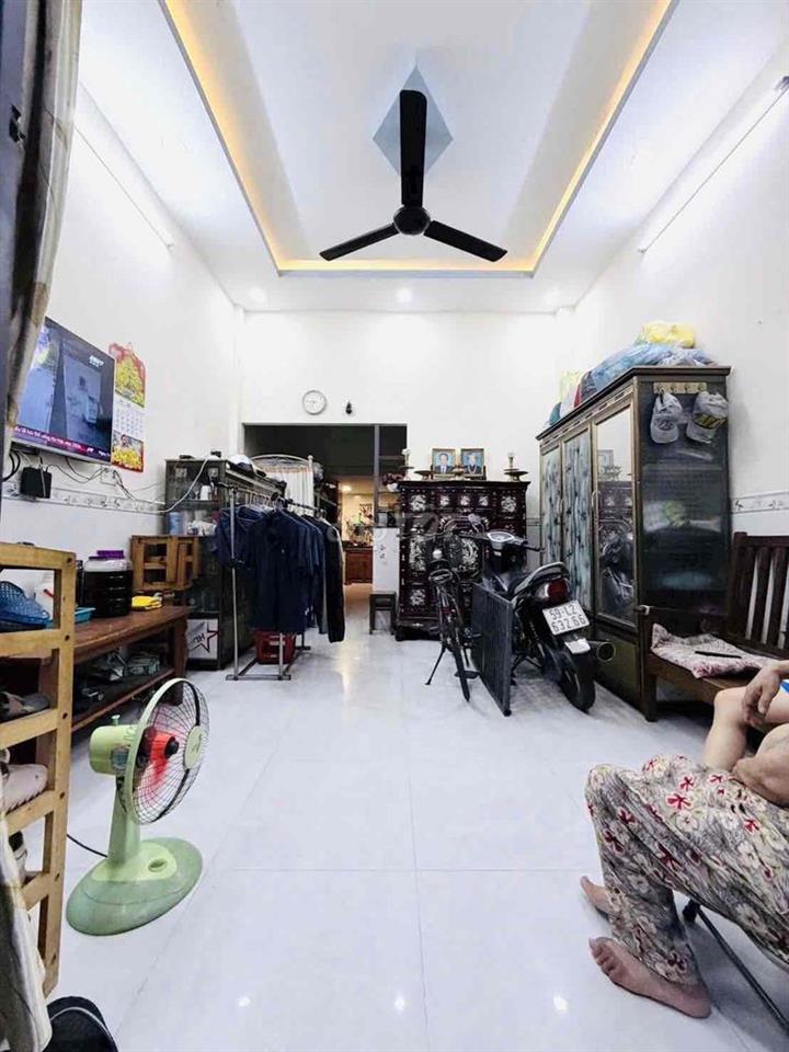 NHÀ VỊ TRÍ ĐẸP 28/DƯƠNG BÁ TRẠC, trệt, lửng, lầu (4x10m), P.2, QUẬN 8