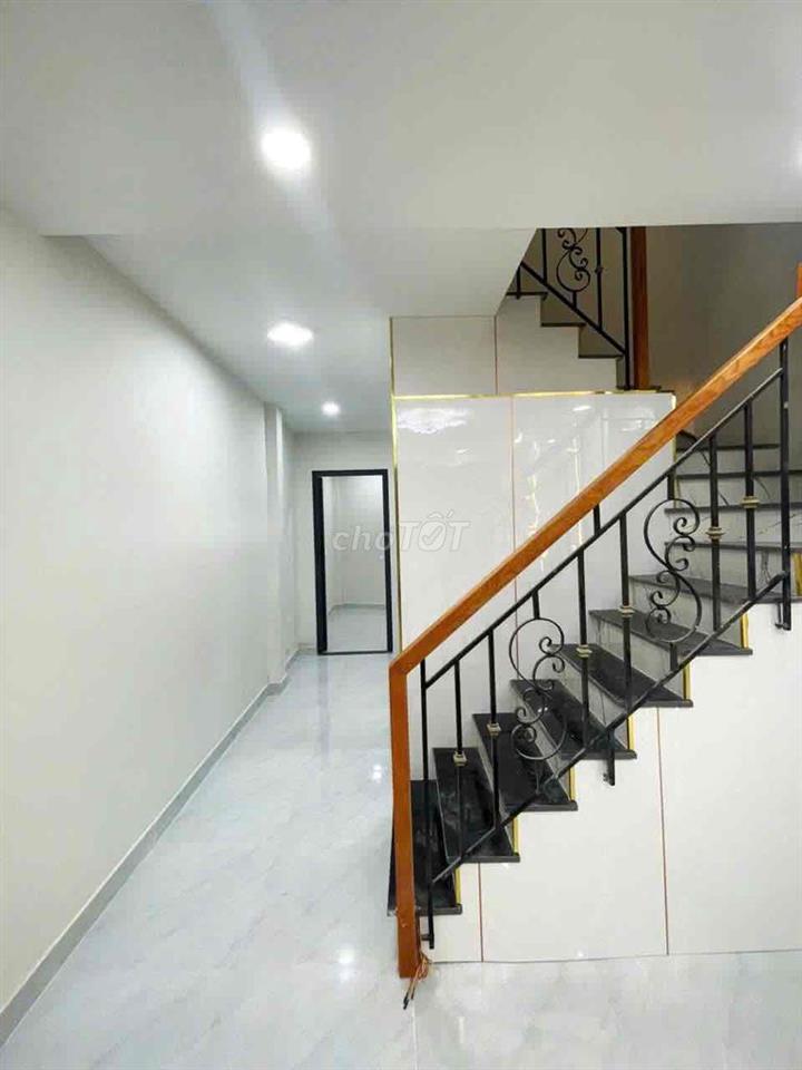 Nhà mới trệt, lầu hẻm 125 Nguyễn Thị Tần (3.5x11m, nở hậu), 40m2 đất