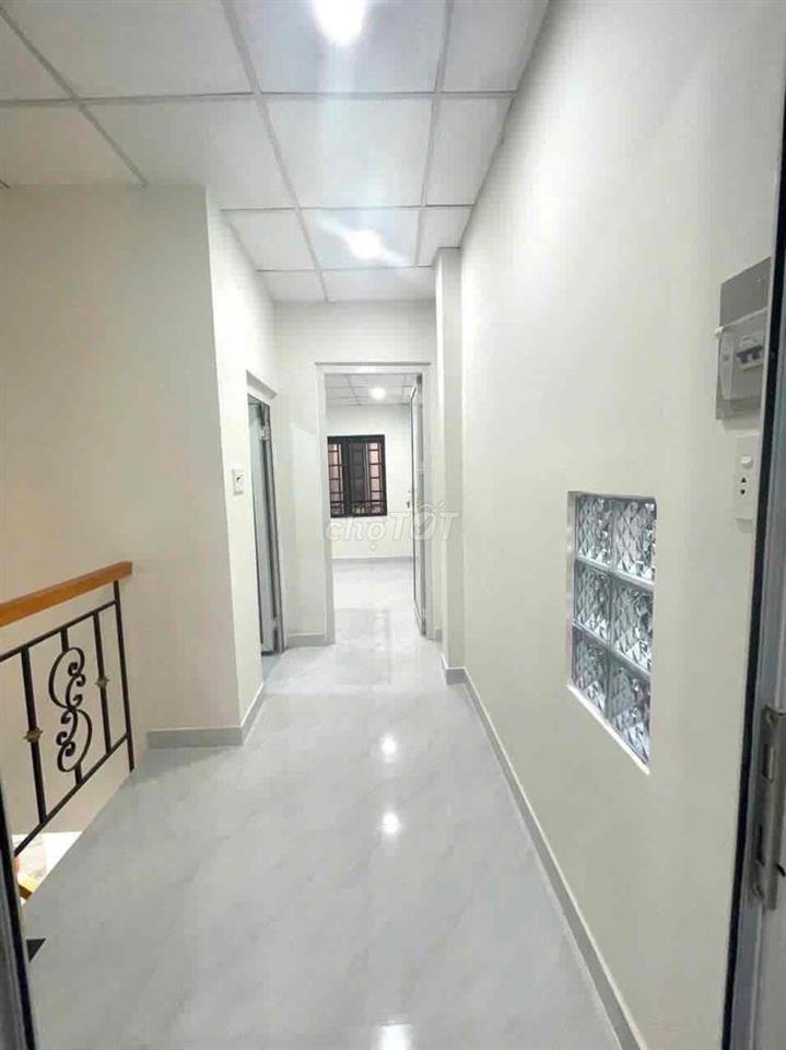 Nhà mới trệt, lầu hẻm 125 Nguyễn Thị Tần (3.5x11m, nở hậu), 40m2 đất