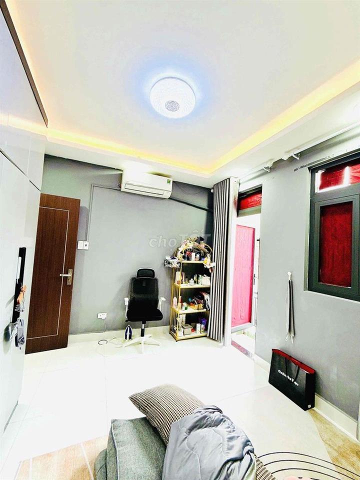 Nhà 2 tầng (3.5 x9.5m), k lộ giới, gần Mặt tiền Dương Bá Trạc P2 Q8