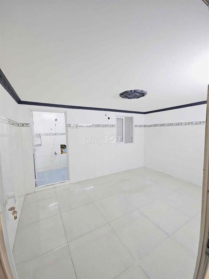 Nhà mới, k lộ giới, trệt, lửng, lầu, ST, (4x12m), nở hậu Âu Dương Lân