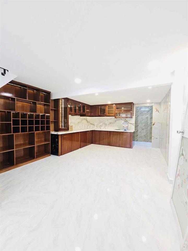 Nhà mới, k lộ giới, trệt, lửng, lầu, ST, (4x12m), nở hậu Âu Dương Lân