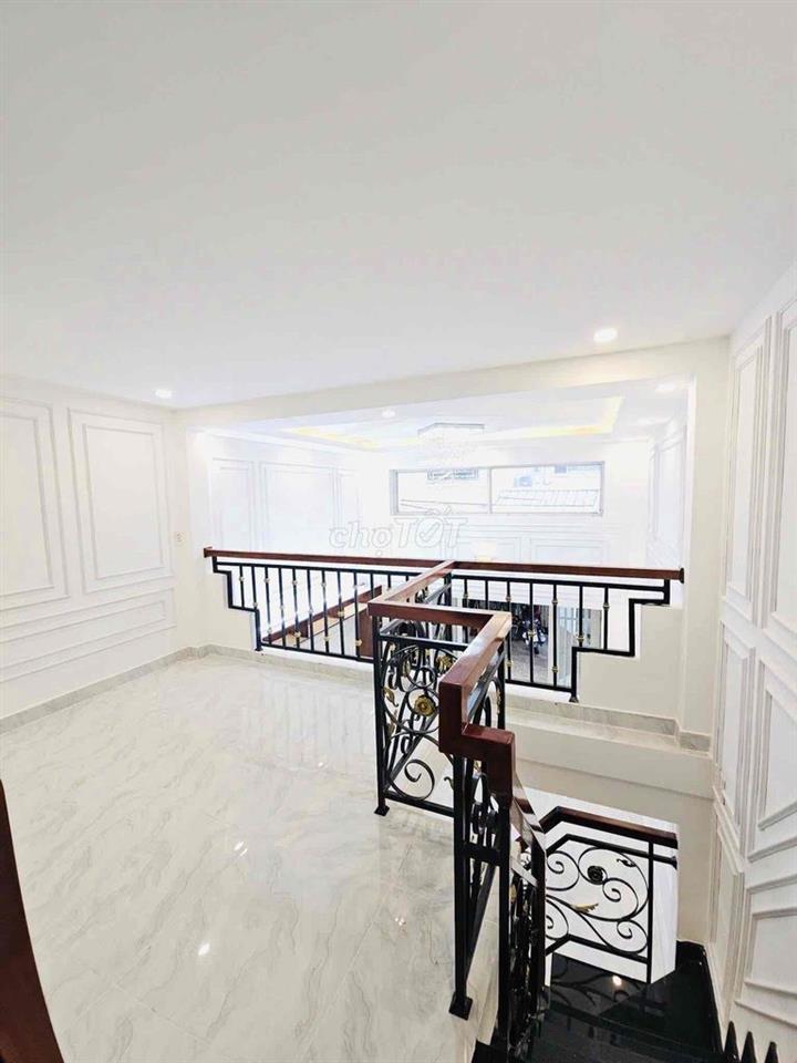 Nhà mới, k lộ giới, trệt, lửng, lầu, ST, (4x12m), nở hậu Âu Dương Lân