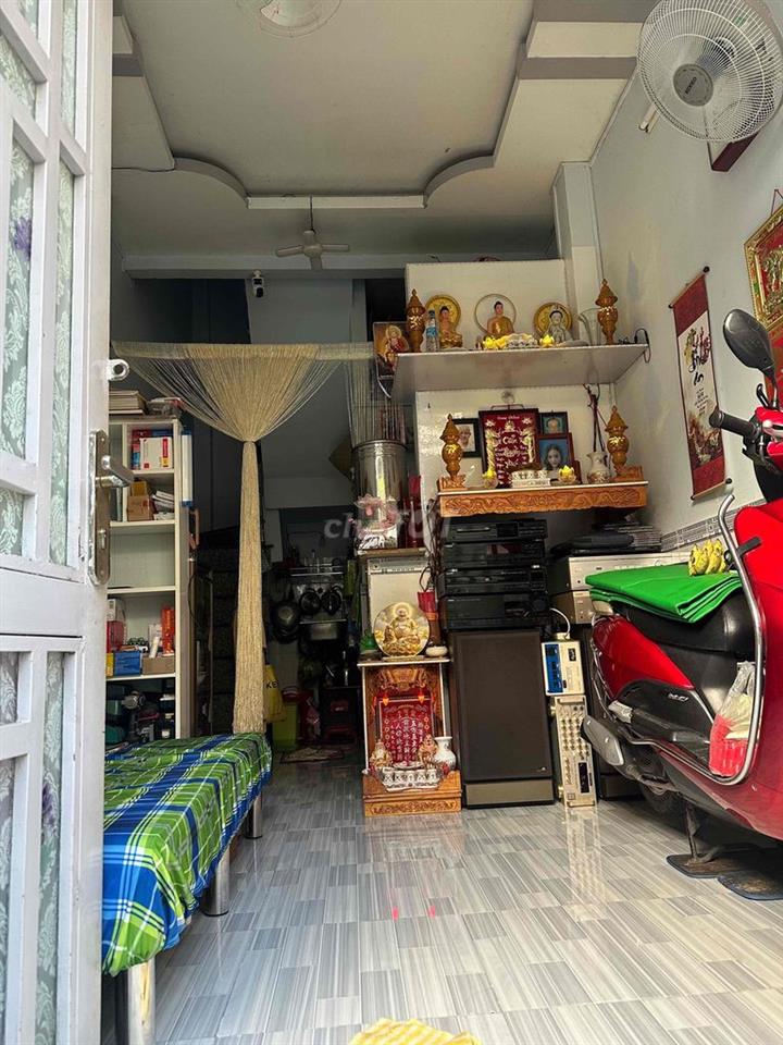 cần bán nhà nhỏ tại khu f15 q8 cũ,gần chùa quan âm