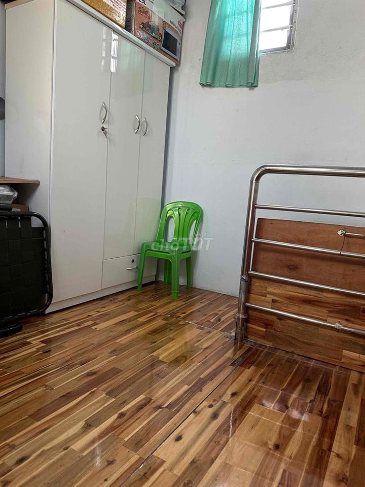 cần bán nhà nhỏ tại khu f15 q8 cũ,gần chùa quan âm