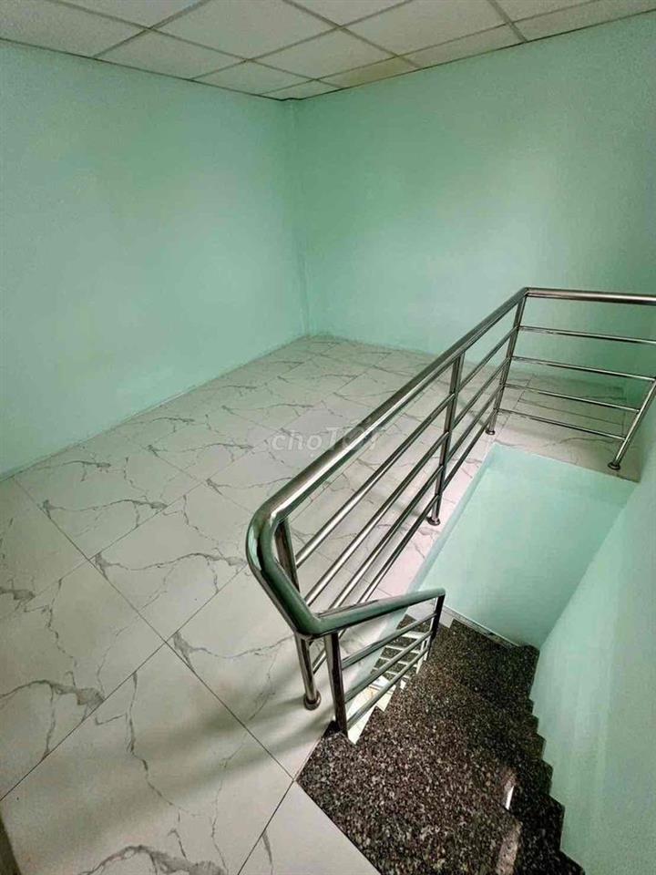 chính chủ cần bán nhà nhỏ mặt tiền 18m2