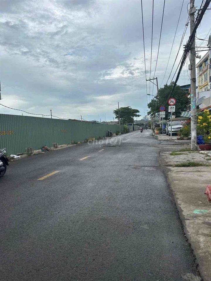 Nhà mặt tiền Nguyễn Duy tương lai view bờ kè