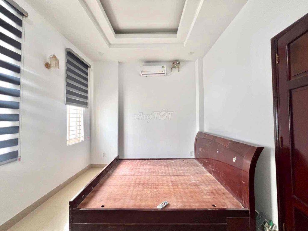 Phòng đối diện chung cư Giai việt full nội thất