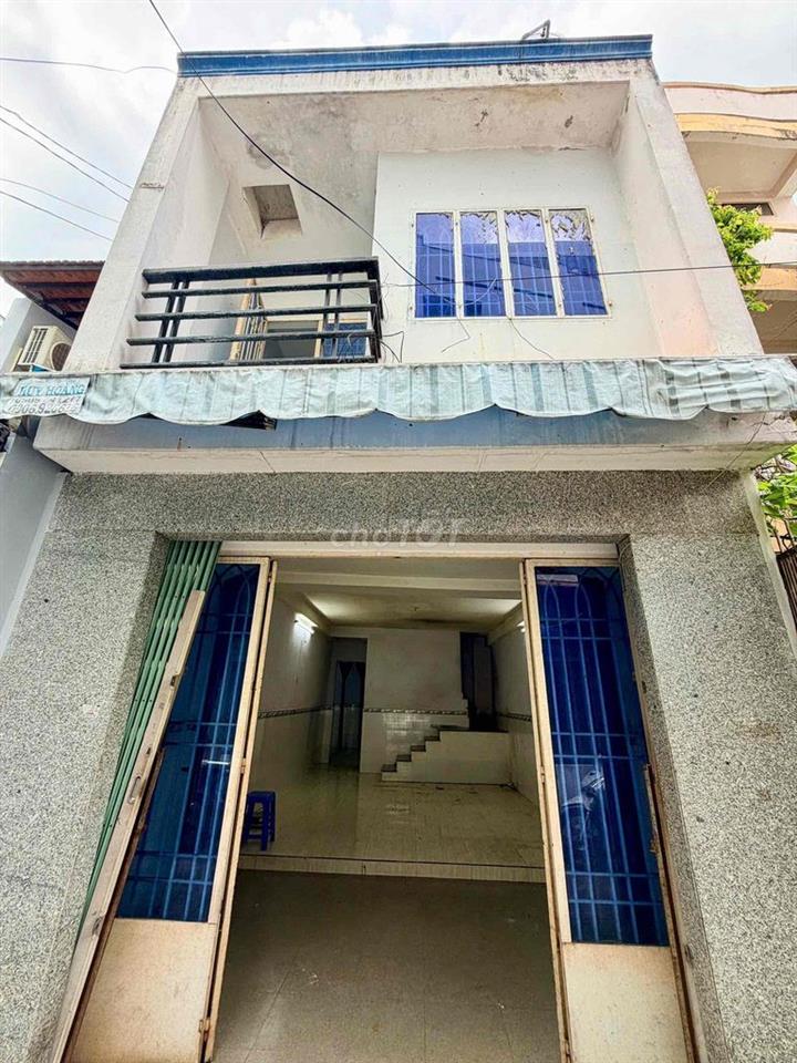 Nhà Âu Dương Lân 2 tầng sát mặt tiền đúc thật